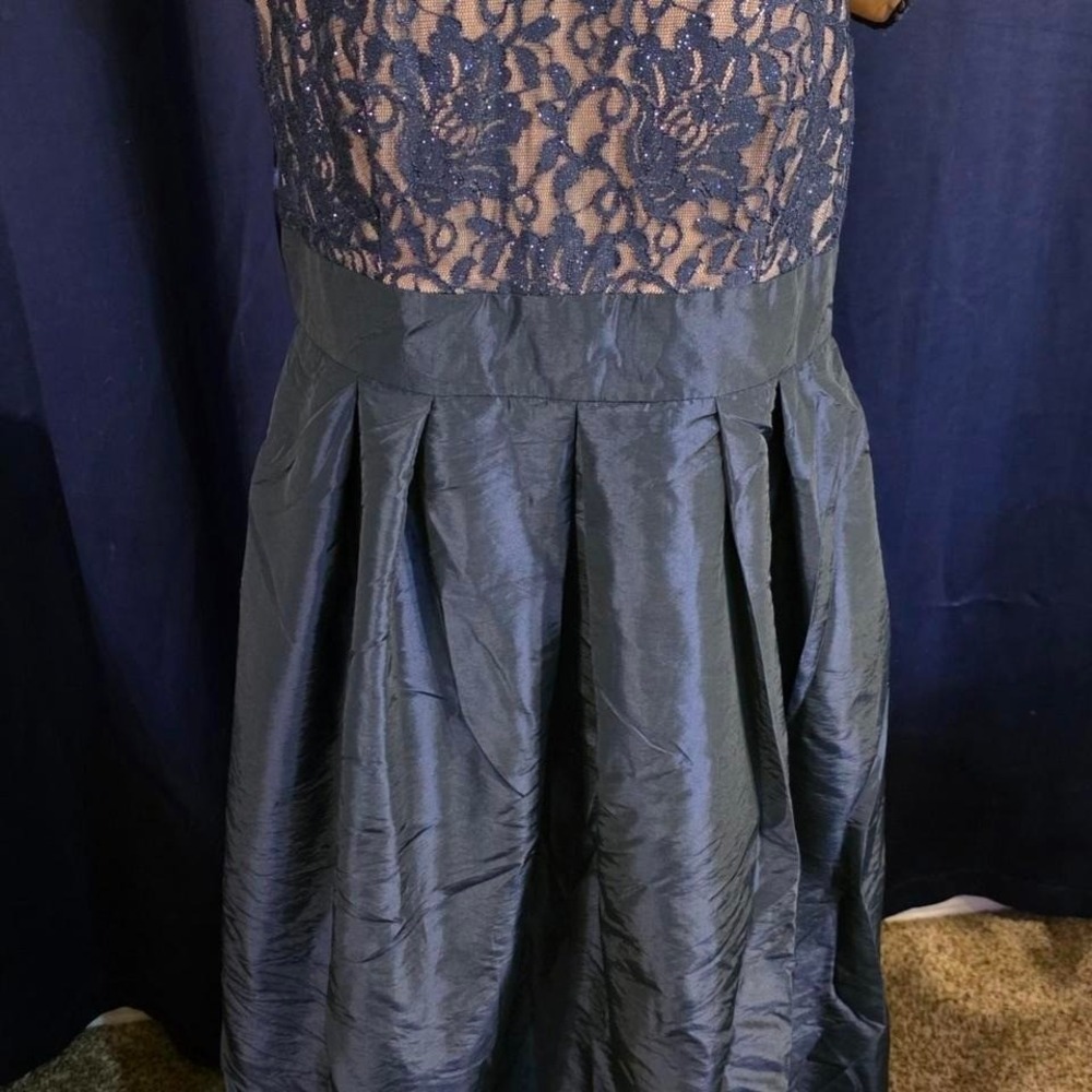 Blue‎ Lace prom dress
